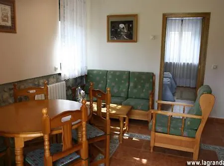 Rurales La Granda Apartman *
